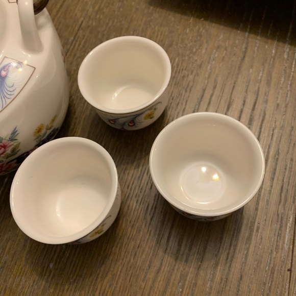 Vintage Snow Bone China Teapot with 6 cups - Picture 9 of 14